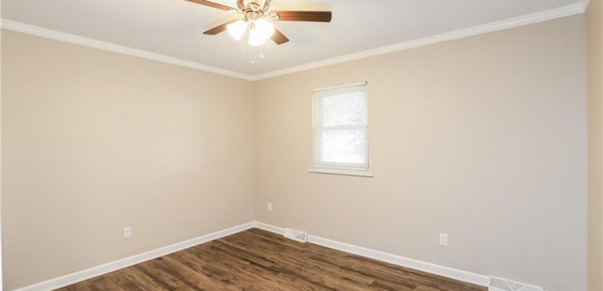 Homes for Sale in Parkville, MO 64152 | 6705 NW Hidden Valley Road