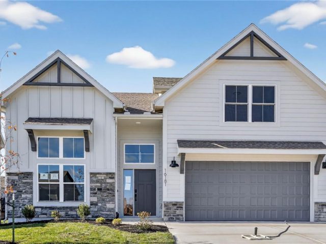 Homes for Sale in Parkville, MO 64152 | 16181  Ryan Circle