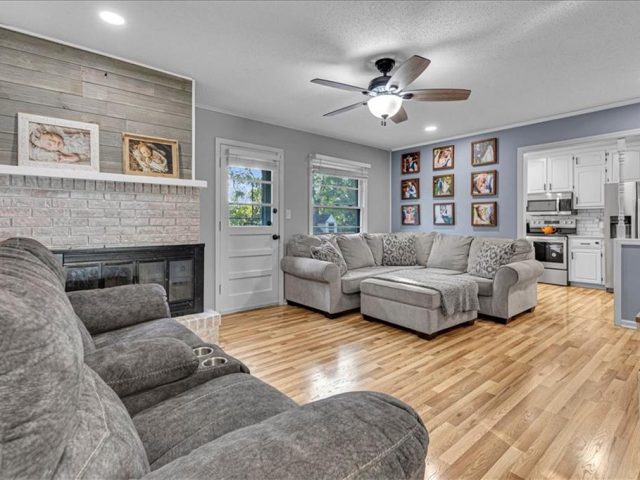 Homes for Sale in Kansas City, MO 64118 | 6817 N Madison Street