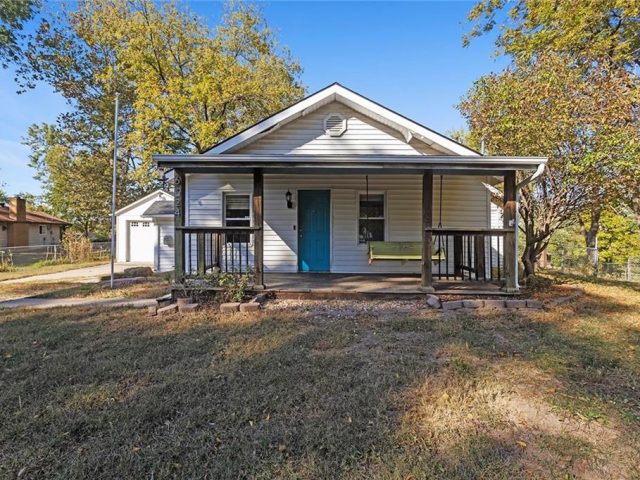 Homes for Sale in Kansas City, MO 64119 | 6924 NE 56th Street