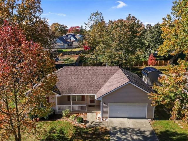 Homes for Sale in Excelsior Springs, MO 64024 | 2002  Joy Street