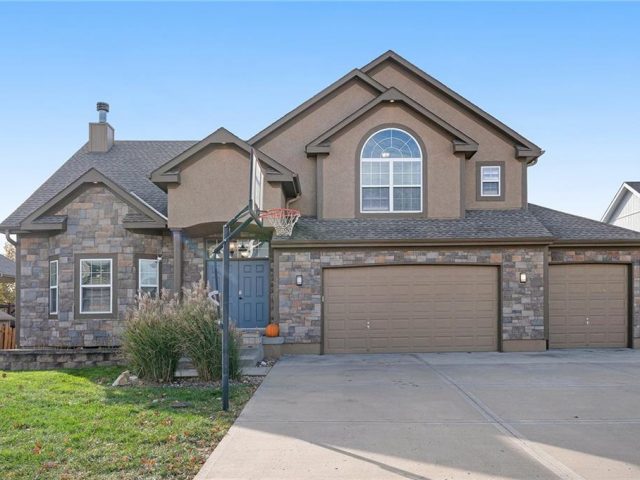 Homes for Sale in Smithville, MO 64089 | 1505 NE 180TH Terrace