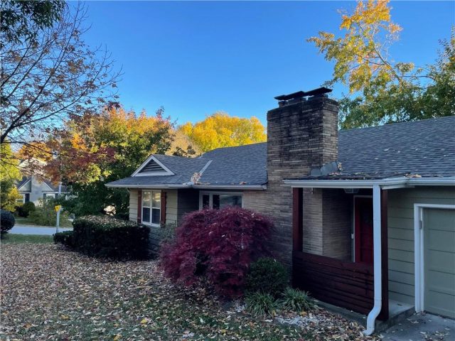 Homes for Sale in Kansas City, MO 64116 | 211 NW Briarcliff Road