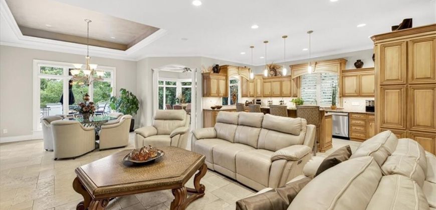 Homes for Sale in Parkville, MO 64152 | 6006  West Shore Court