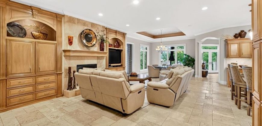 Homes for Sale in Parkville, MO 64152 | 6006  West Shore Court