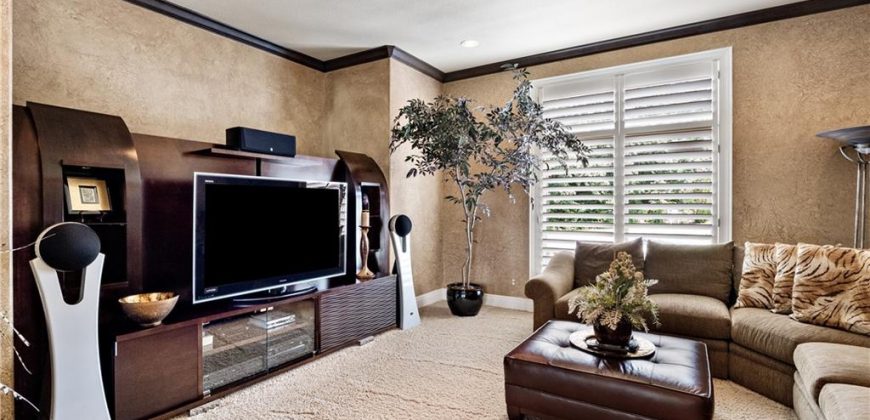 Homes for Sale in Parkville, MO 64152 | 6006  West Shore Court