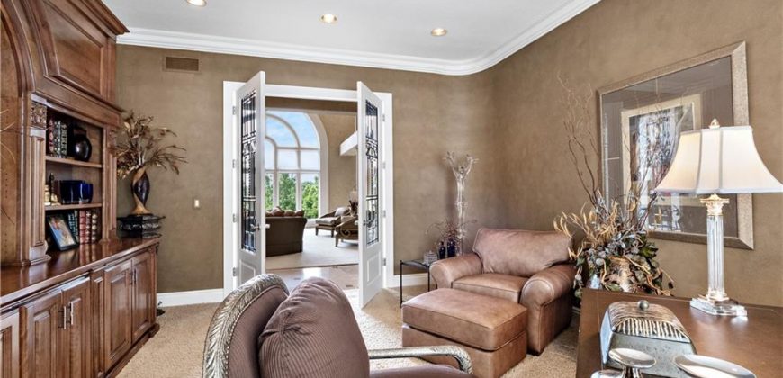 Homes for Sale in Parkville, MO 64152 | 6006  West Shore Court