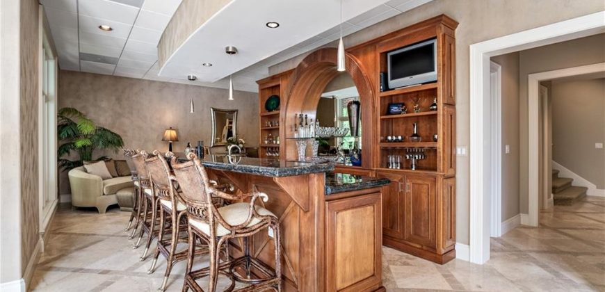 Homes for Sale in Parkville, MO 64152 | 6006  West Shore Court