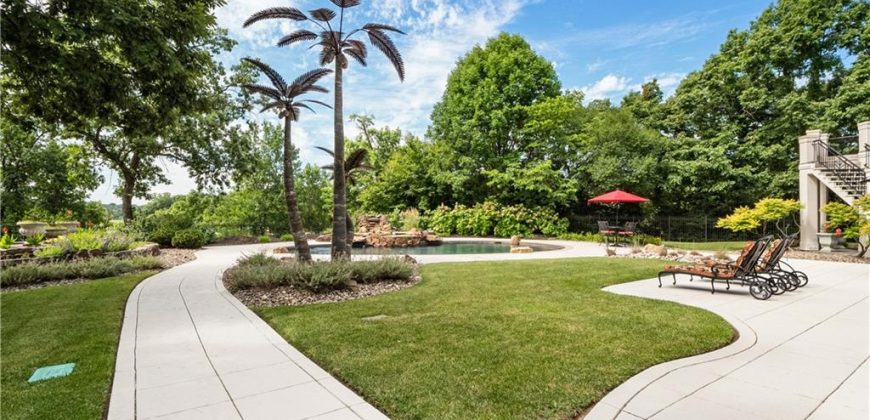 Homes for Sale in Parkville, MO 64152 | 6006  West Shore Court