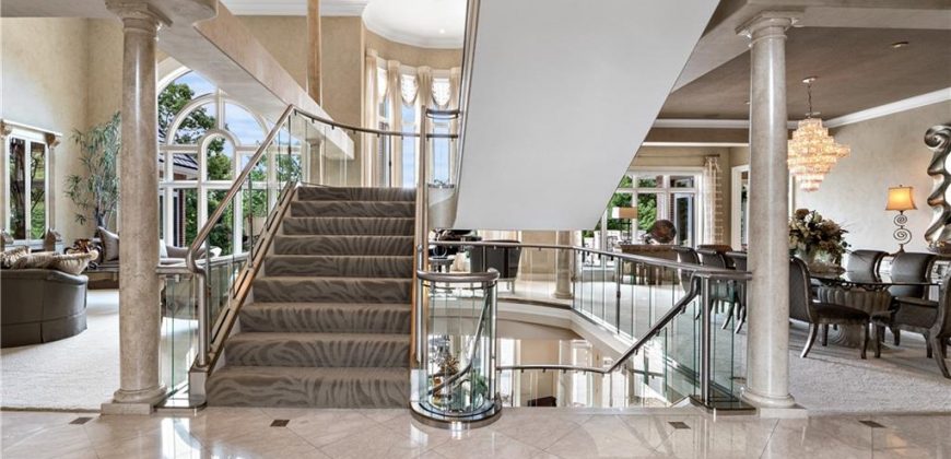 Homes for Sale in Parkville, MO 64152 | 6006  West Shore Court