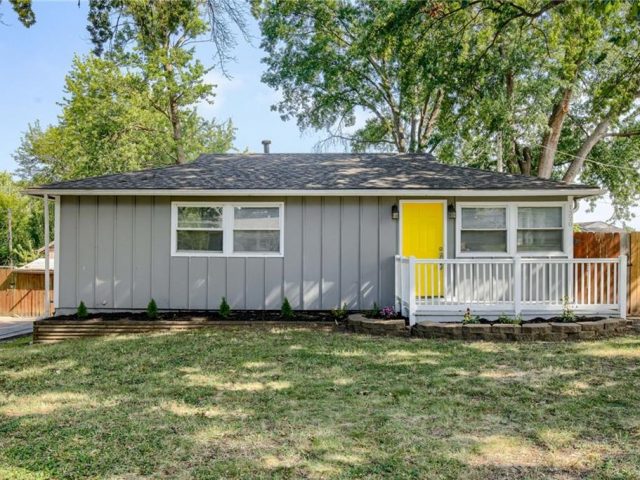 Homes for Sale in Kansas City, MO 64116 | 1320 NE 44th Street