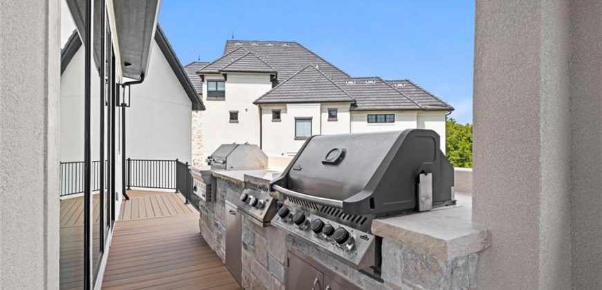 Homes for Sale in Parkville, MO 64152 | 7390 N National Drive