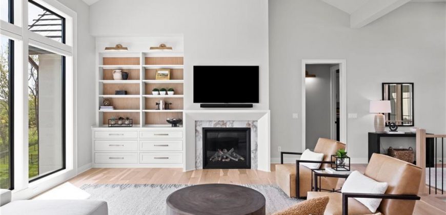 Homes for Sale in Parkville, MO 64152 | 7390 N National Drive