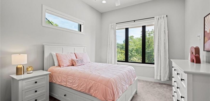 Homes for Sale in Parkville, MO 64152 | 7390 N National Drive