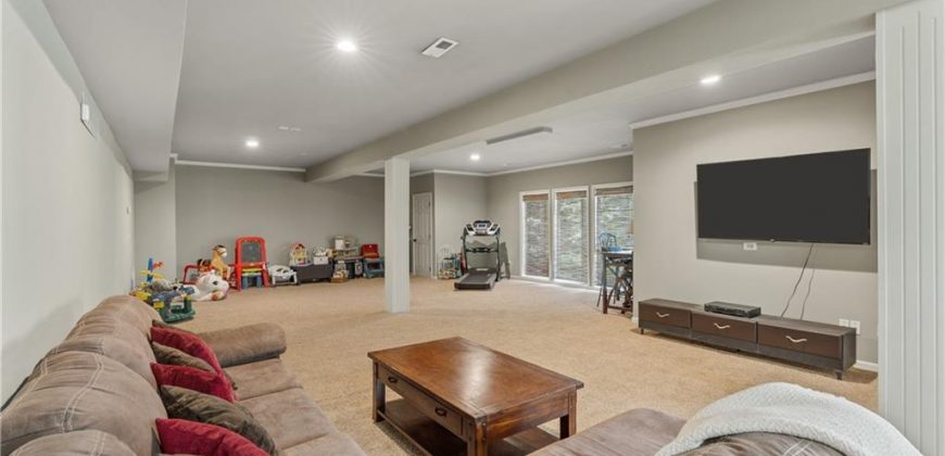 Homes for Sale in Parkville, MO 64152 | 10013 NW Crooked Road