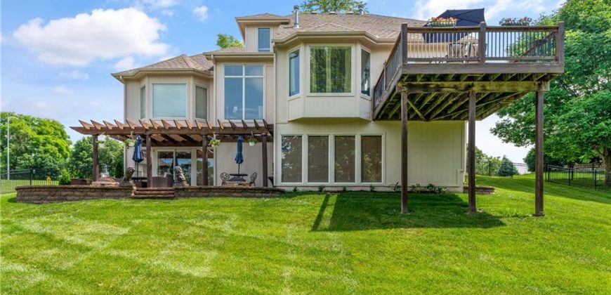 Homes for Sale in Parkville, MO 64152 | 10013 NW Crooked Road