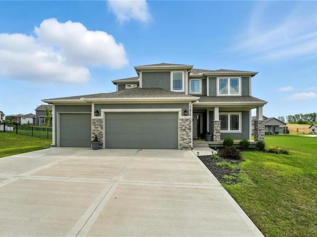 Homes for Sale in Kearney, MO 64060 | 11415  Orchard Drive