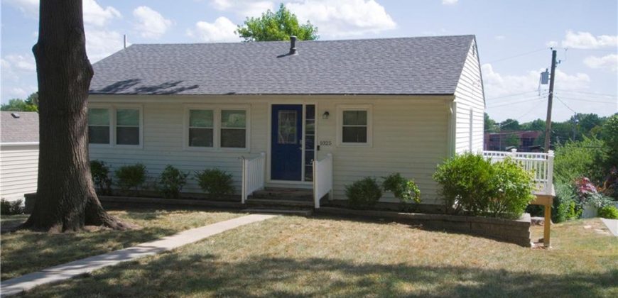 Homes for Sale in Liberty, MO 64068 | 1025  Orchard Avenue