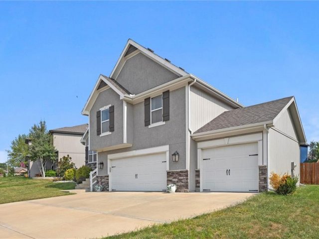 Homes for Sale in Kansas City, MO 64155 | 1410 NW 94 Street