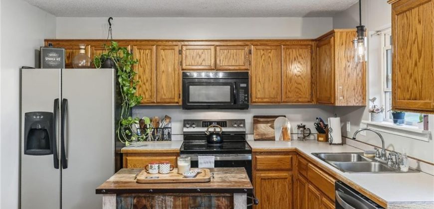 Homes for Sale in Kearney, MO 64060 | 210 E 22nd Street