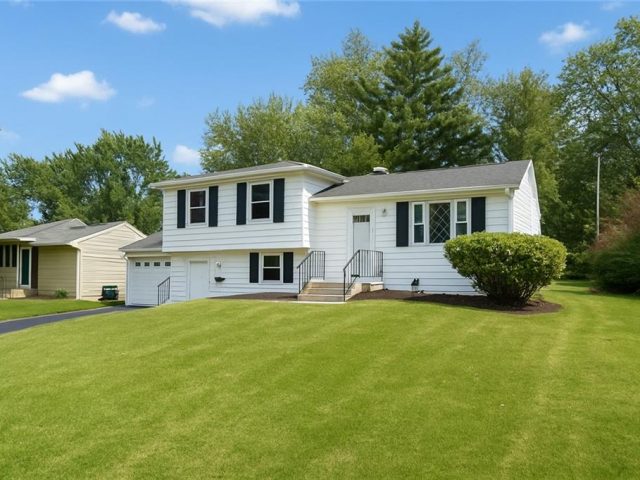 Homes for Sale in Kansas City, MO 64119 | 4841 N Tullis Avenue