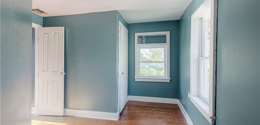 Homes for Sale in Missouri City, MO 64072 | 611  Main Street