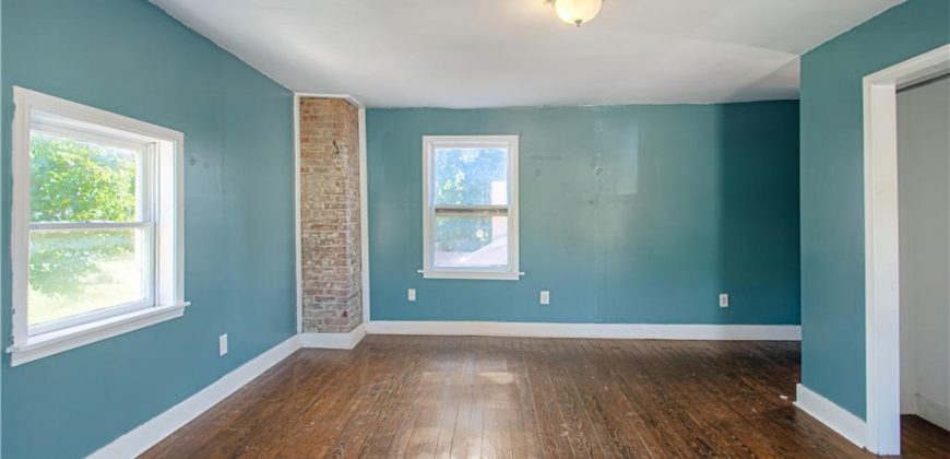 Homes for Sale in Missouri City, MO 64072 | 611  Main Street