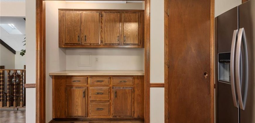 Homes for Sale in Liberty, MO 64068 | 2120  Pin Oak Drive