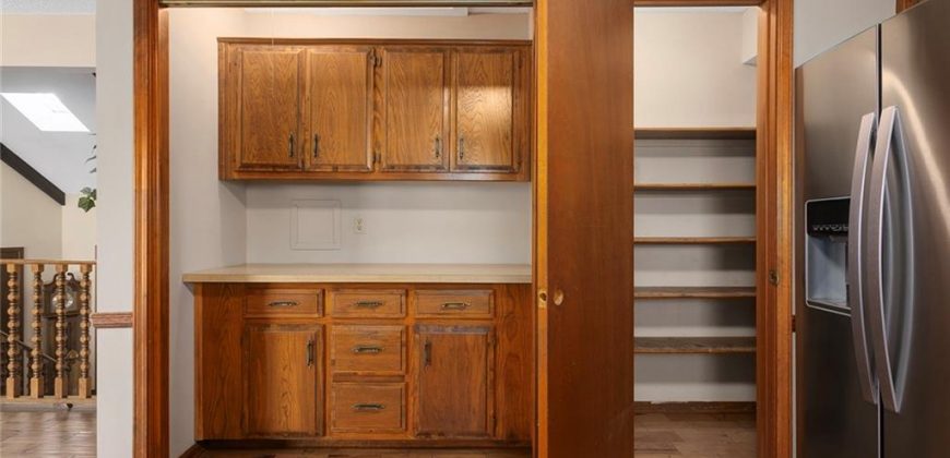 Homes for Sale in Liberty, MO 64068 | 2120  Pin Oak Drive