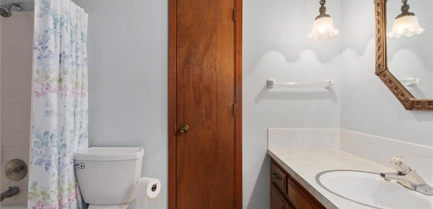 Homes for Sale in Liberty, MO 64068 | 2120  Pin Oak Drive