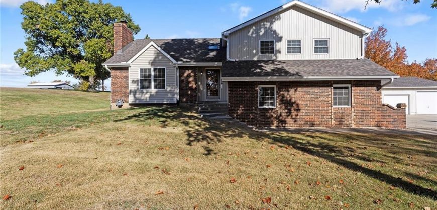 Homes for Sale in Liberty, MO 64068 | 2120  Pin Oak Drive