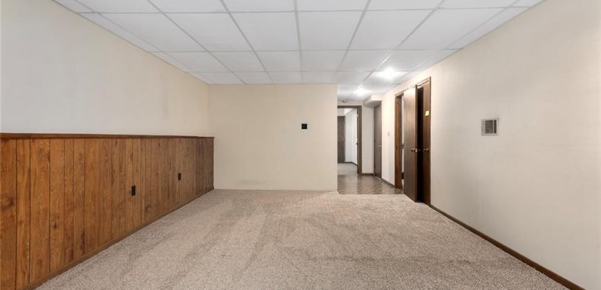 Homes for Sale in Liberty, MO 64068 | 2120  Pin Oak Drive