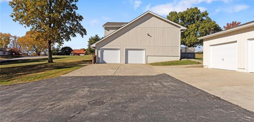 Homes for Sale in Liberty, MO 64068 | 2120  Pin Oak Drive