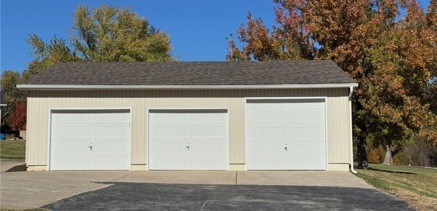 Homes for Sale in Liberty, MO 64068 | 2120  Pin Oak Drive