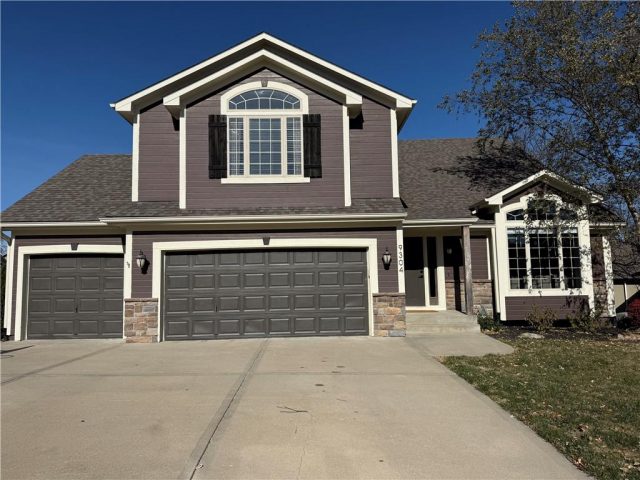 Homes for Sale in Kansas City, MO 64157 | 9304 NE 109th Terrace