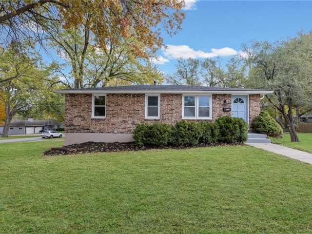 Homes for Sale in Kansas City, MO 64155 | 11515 N Charlotte Street