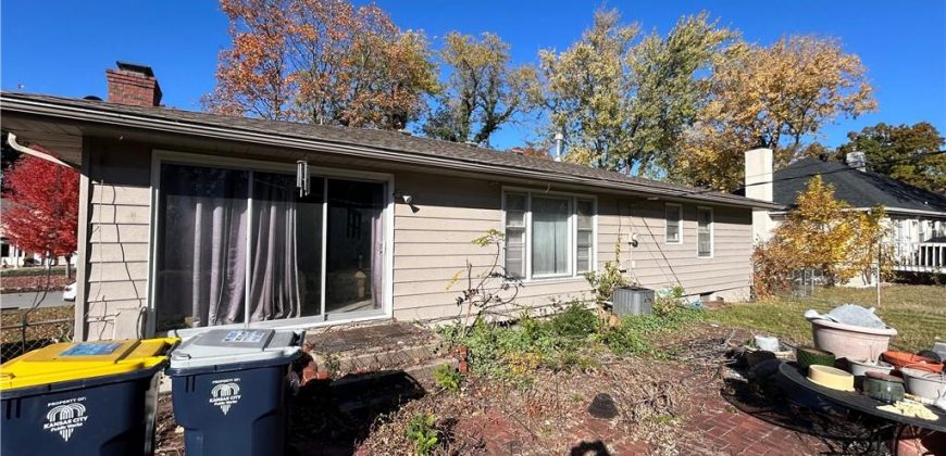 Homes for Sale in North Kansas City, MO 64116 | 3335 N chippewa Drive