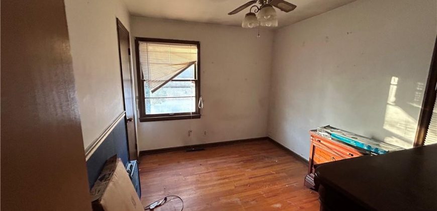 Homes for Sale in North Kansas City, MO 64116 | 3335 N chippewa Drive