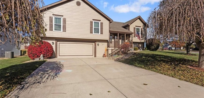 Homes for Sale in Kansas City, MO 64152 | 8302  77th Terrace