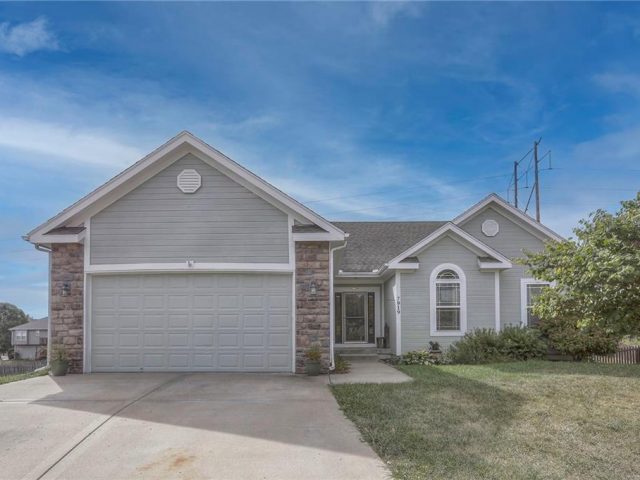 Homes for Sale in Kansas City, MO 64157 | 7919 NE 109th Court