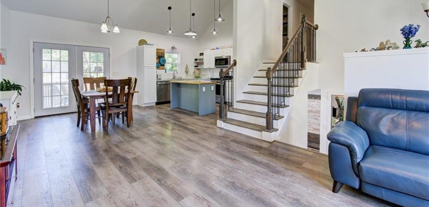 Homes for Sale in Parkville, MO 64152 | 5716 NW Creekview Drive