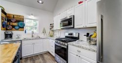 Homes for Sale in Parkville, MO 64152 | 5716 NW Creekview Drive