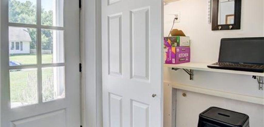 Homes for Sale in Parkville, MO 64152 | 5716 NW Creekview Drive