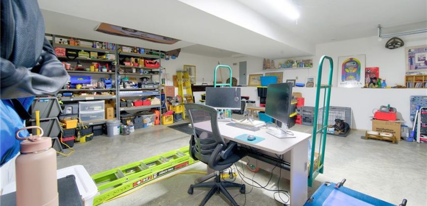 Homes for Sale in Parkville, MO 64152 | 5716 NW Creekview Drive