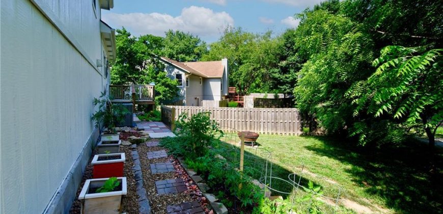 Homes for Sale in Parkville, MO 64152 | 5716 NW Creekview Drive