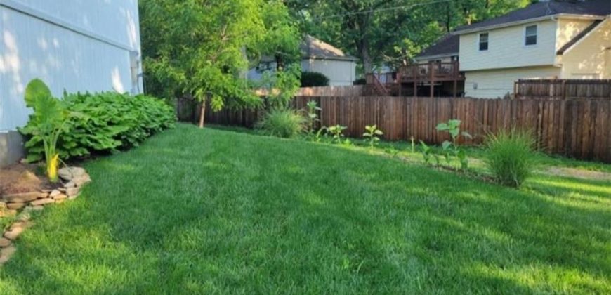 Homes for Sale in Parkville, MO 64152 | 5716 NW Creekview Drive