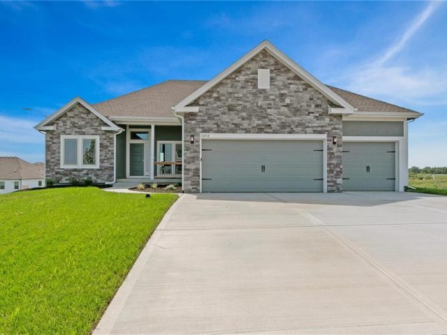 Homes for Sale in Kansas City, MO 64156 | 3707 NE 90th Street