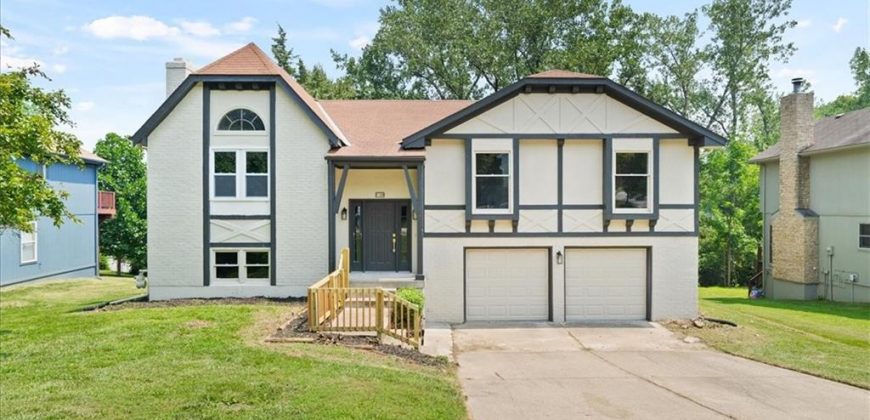 Homes for Sale in Gladstone, MO 64119 | 7109 N Indiana Street