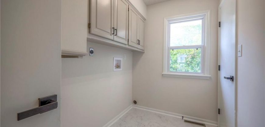 Homes for Sale in Liberty, MO 64068 | 1124  Amesbury Avenue