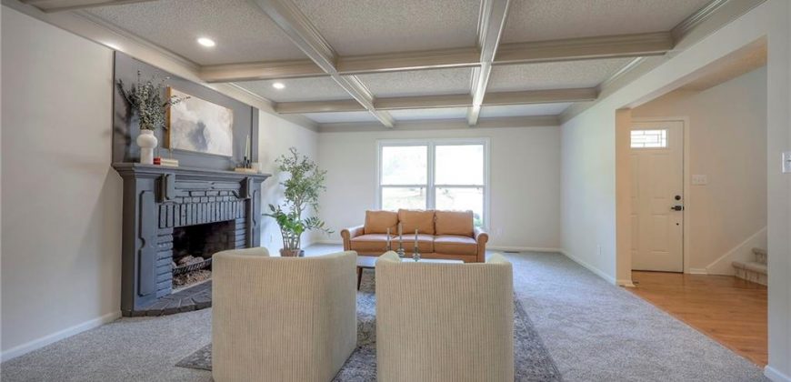 Homes for Sale in Liberty, MO 64068 | 1124  Amesbury Avenue